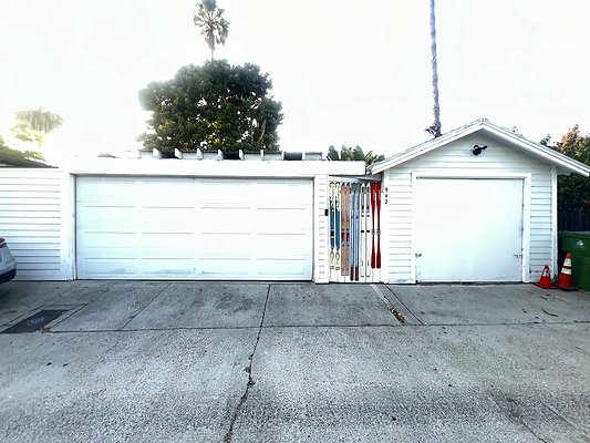 Venice - Uros Residence - 942 Marco PL - Marco Ct Garage
