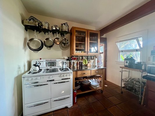 117 Fraser Ave - Alison McGourty 7277