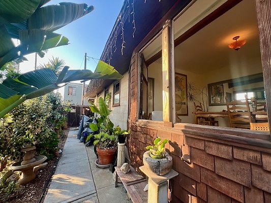 117 Fraser Ave - Alison McGourty 7286