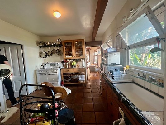 117 Fraser Ave - Alison McGourty 7280