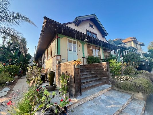 117 Fraser Ave - Alison McGourty 7320
