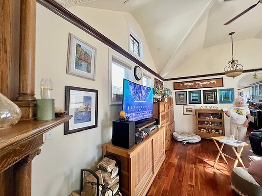 155 Hart Ave - Kathy McIntryre 6855