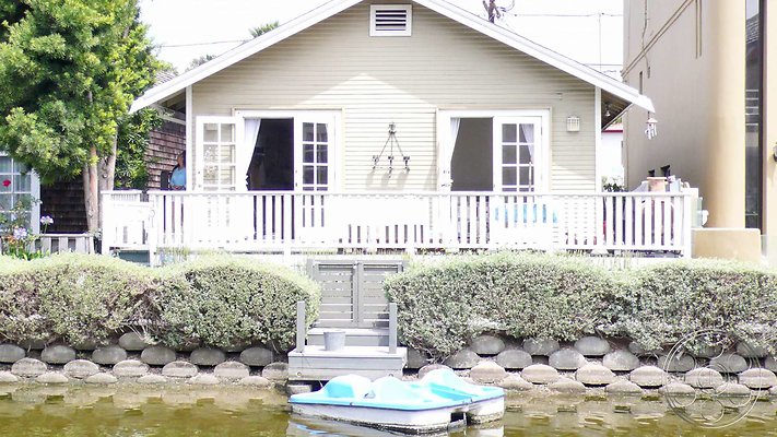 bungalow-15-13