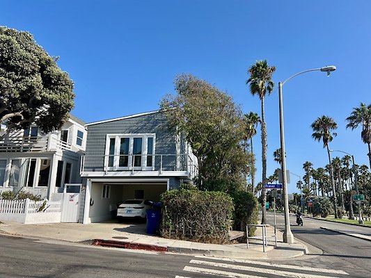 Ocean Park - 116 Fraser Ave - Barb Rapp