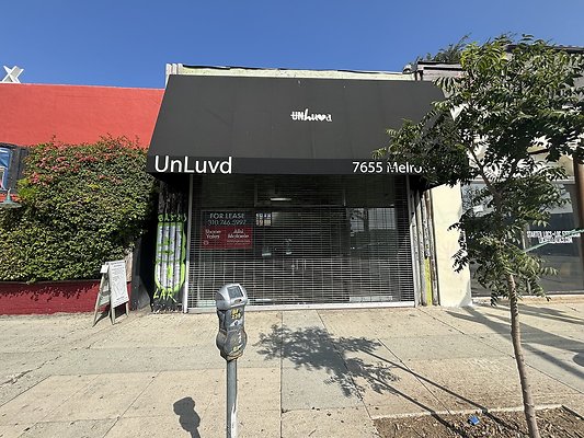 7655 Melrose Ave