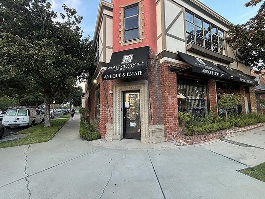 7427 Beverly Blvd