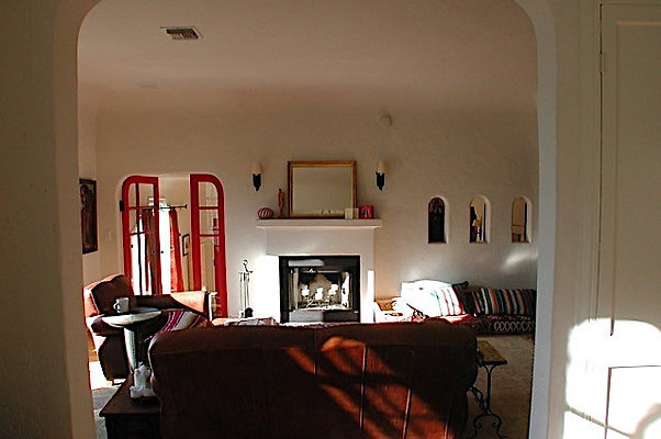 11746 living 5
