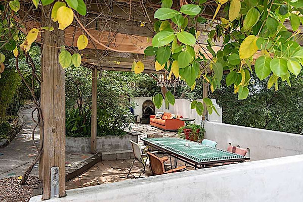 11746 patio 1