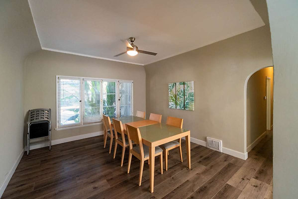 13472 dining 3