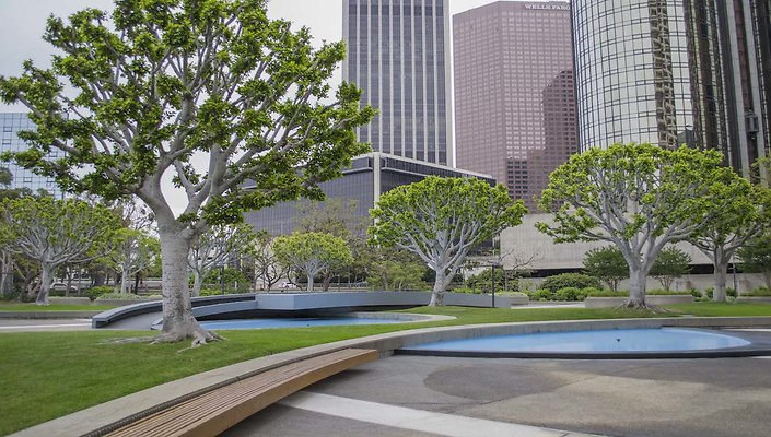 Union-Bank-Plaza-Plaza-058