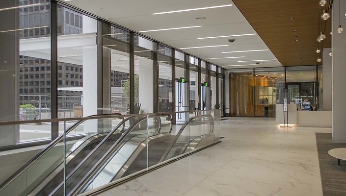Union-Bank-Plaza-Lobby-017