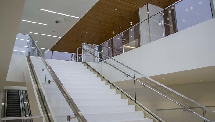 Union-Bank-Plaza-Lobby-033