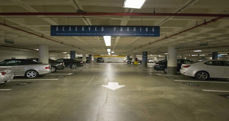 Union-Bank-Plaza-Parking-Street-Level-10-1
