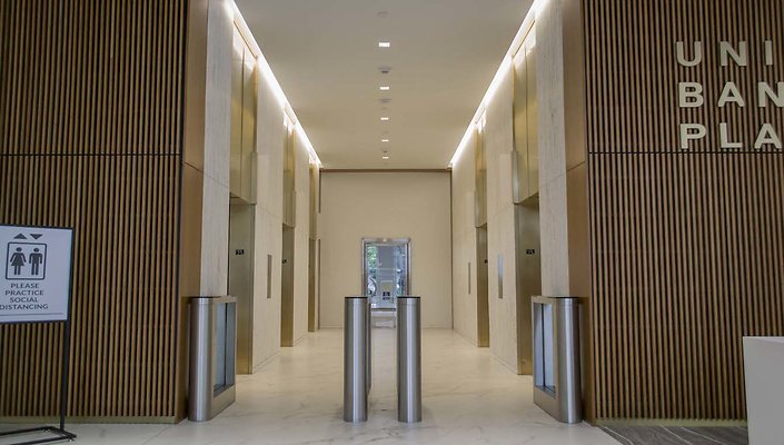 Union-Bank-Plaza-Lobby-008