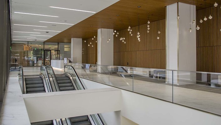 Union-Bank-Plaza-Lobby-023