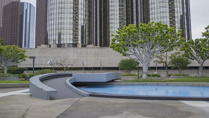 Union-Bank-Plaza-Plaza-050