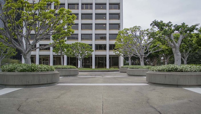 Union-Bank-Plaza-Plaza-046