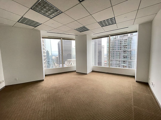 777Tower 32ndFloor-17