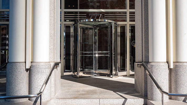 777Tower LobbyExterior-04