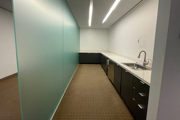 777Tower 33rdFloor-05