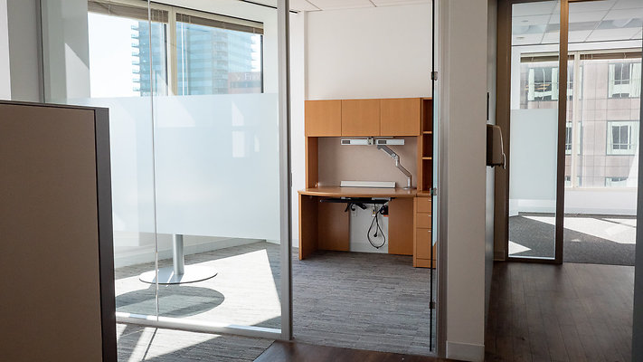 777Tower 16thFloor-84