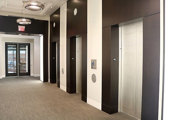 600 Lobby - 26th Street (33)
