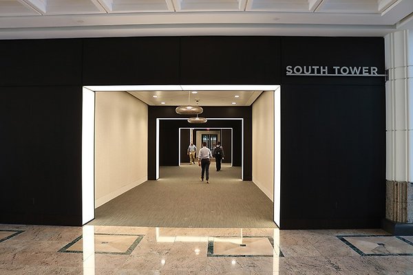600 Lobby - 26th Street (31)