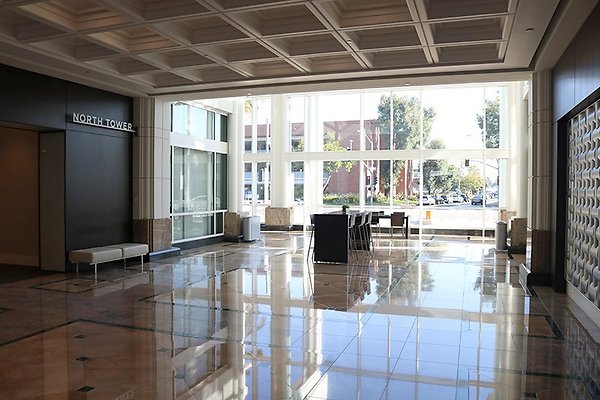 600 Lobby - 26th Street (34)