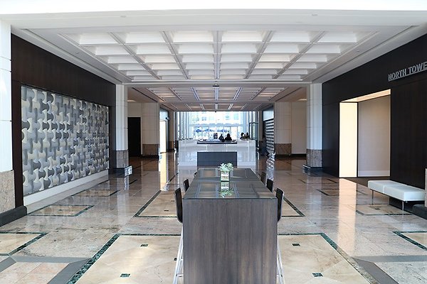 600 Lobby - 26th Street (35)
