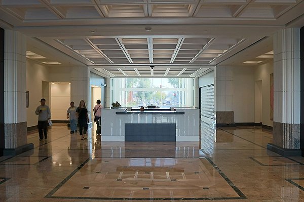 600 Lobby - 26th Street (30)