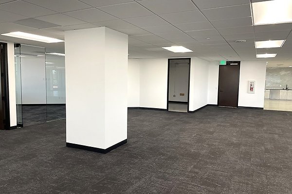900Suite3052