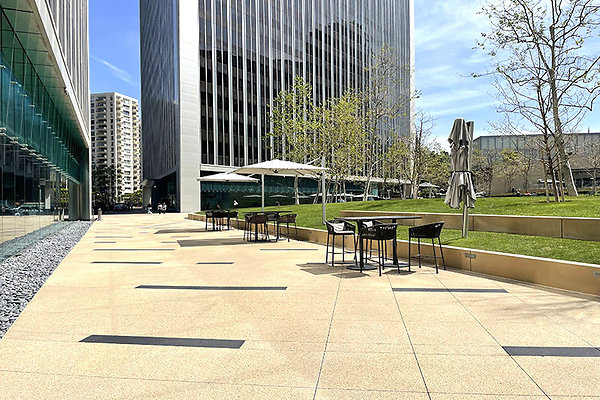 Exterior Plaza (5)