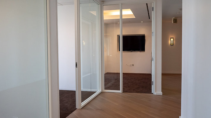 BankofAmericaPlaza Suite3625-11