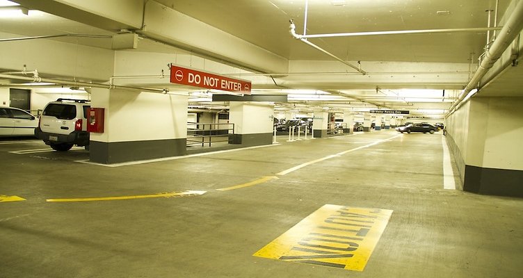 Garage 10