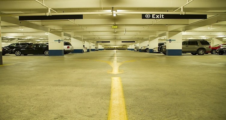 Garage 8