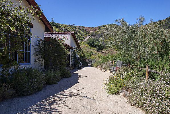 Topanga - Maryanne Hse - 23605 Zuniga Rd 90290 - Toni