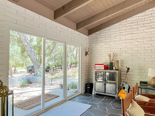 White Brick Ranch 5