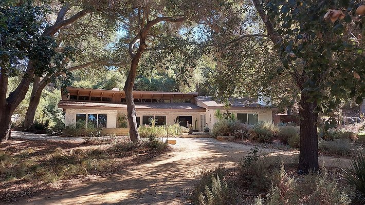 Agoura - Grace Hse - 465 Cold Cyn Rd - Toni