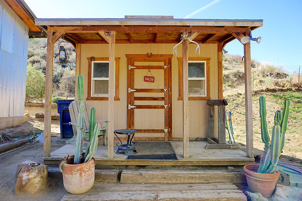 Clarita Cabin 64