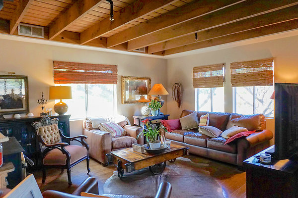 Santa Clarita - Clarita Cabin - 23010 Riverview rd 91390 - World