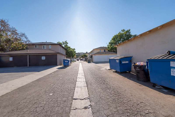 11806 garage 5