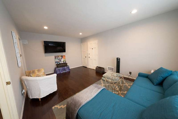 11806 living 2