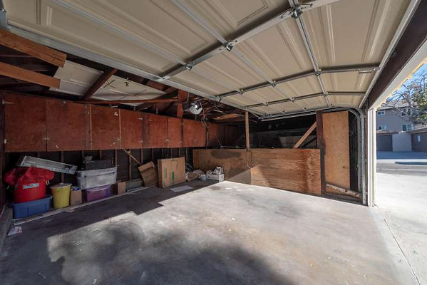 11806 garage 2