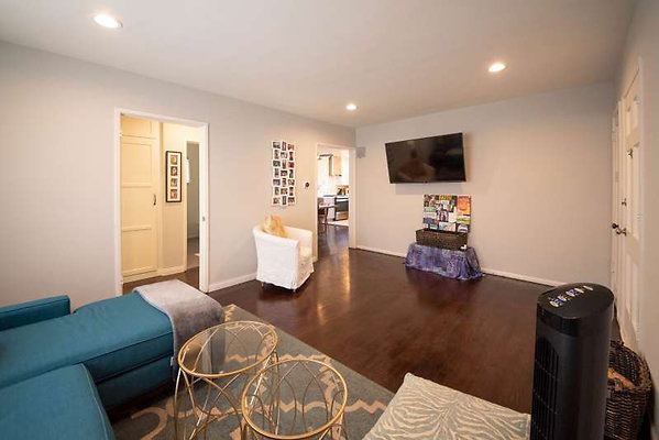 11806 living 4