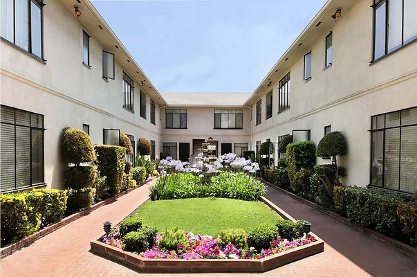 12415 courtyard 2