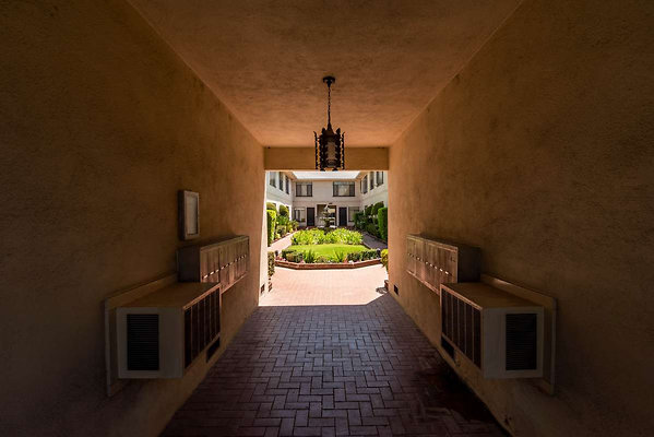 12415 courtyard 8