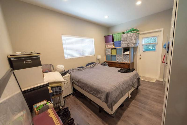 11624 apt 21