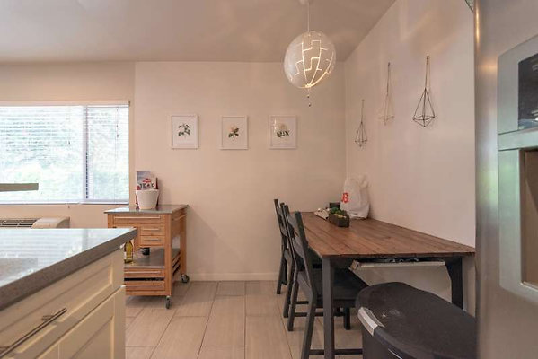 11624 dining 1