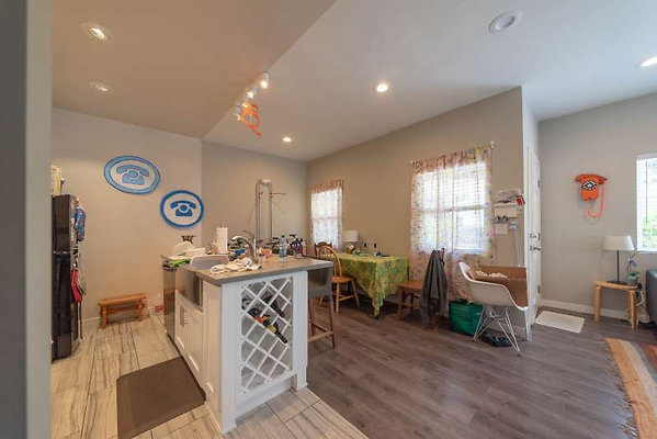11624 apt 20