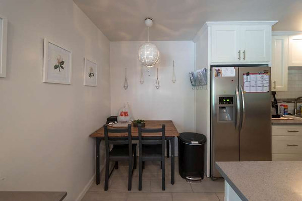 11624 dining 3